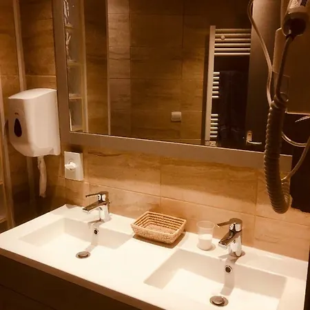 Du Vieux Bourg Апартаменты