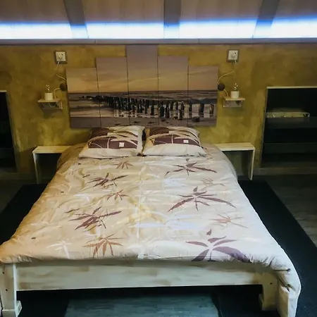 Апартаменты Du Vieux Bourg *