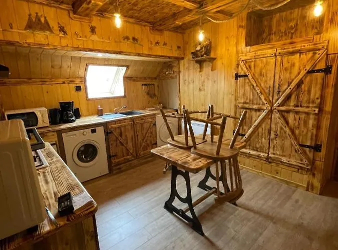 Du Vieux Bourg Apartment