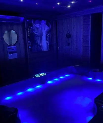 Du Vieux Bourg Apartment